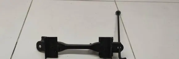 Volvo XC60 Battery bracket 