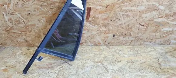 Rear vent window glass