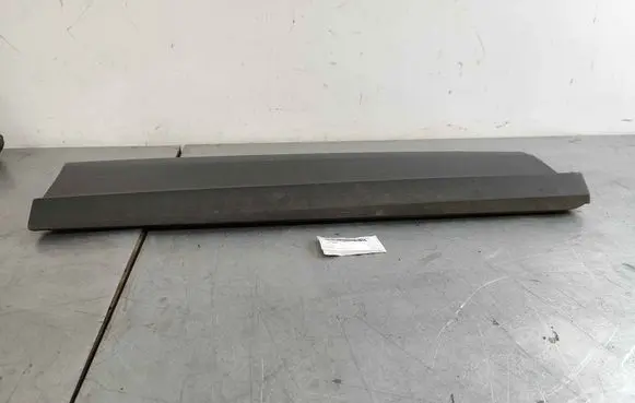 Audi Q2 - Rear door trim (molding) 81a8539704w3
