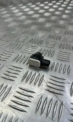 Volvo S60 Airbag deployment crash/impact sensor 31334336