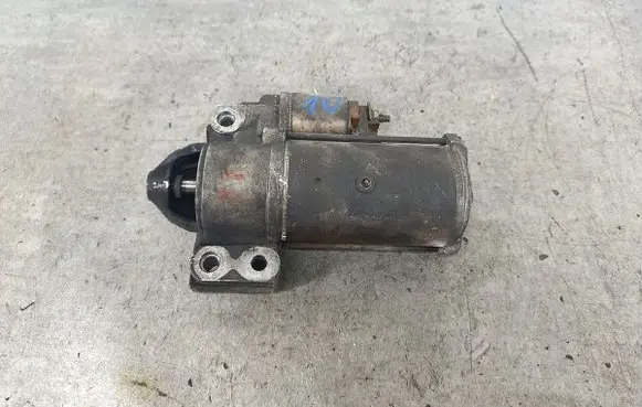 Peugeot 607 Starter motor D7R17VALEO