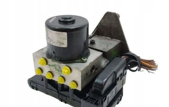 Mercedes-Benz C W202 ABS Pump A0064318212