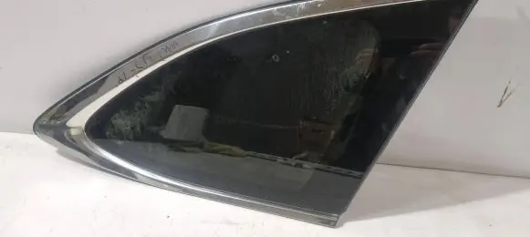 Subaru Outback Rear side window 0104213517