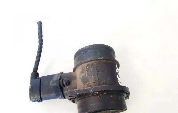 Volkswagen Touran I Mass air flow meter 0281002531 038906461b