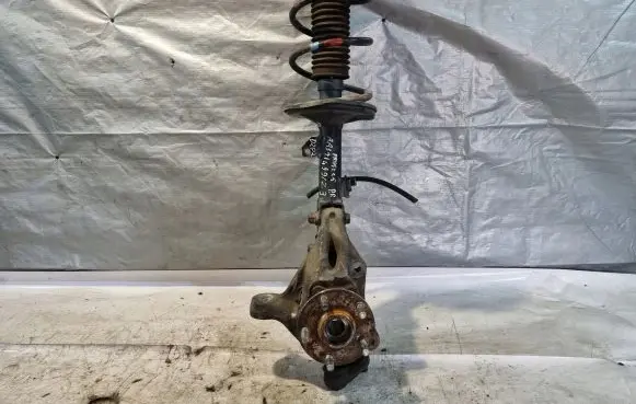 Toyota Prius (XW20) Front wheel hub spindle knuckle