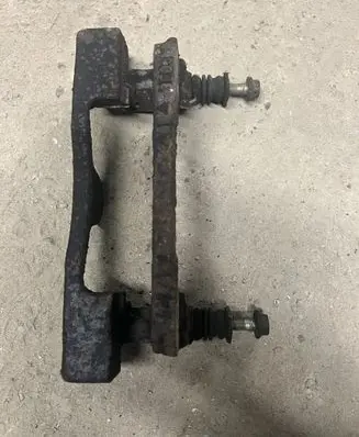 Land Rover Freelander Front Brake Caliper Pad/Carrier 