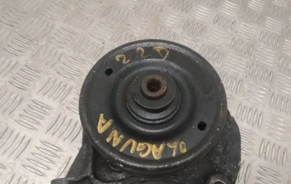 Renault Laguna I Power steering pump 7846075