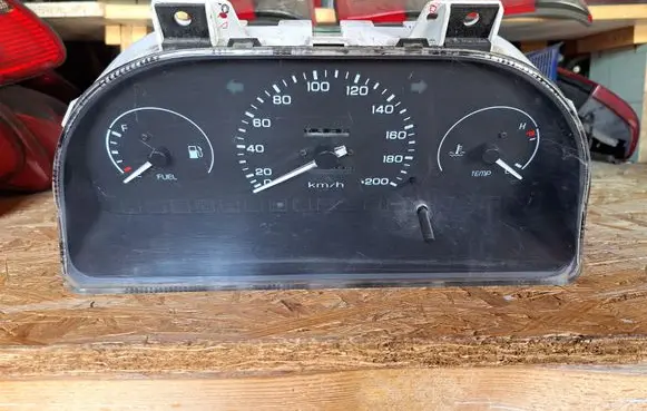 Hyundai Pony Speedometer (instrument cluster) 71112221 G0271112221