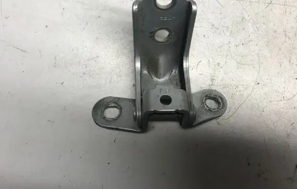 KIA Venga Rear door upper hinge