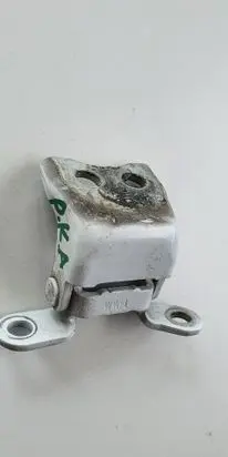 Honda CR-V Front door lower hinge 