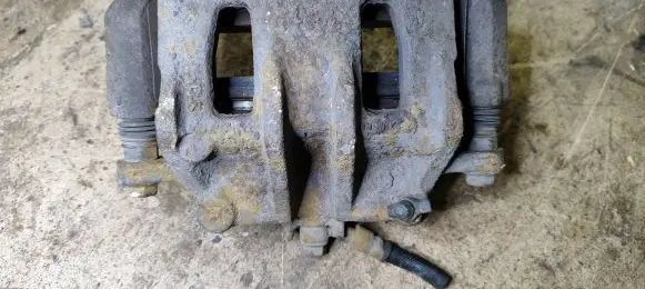 Hyundai Santa Fe Front brake caliper