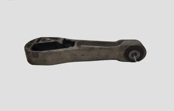 Volvo V40 Engine mount bracket 31359642