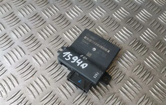 Audi A6 S6 C6 4F Gateway control module 4F0907468D 4F0910468A