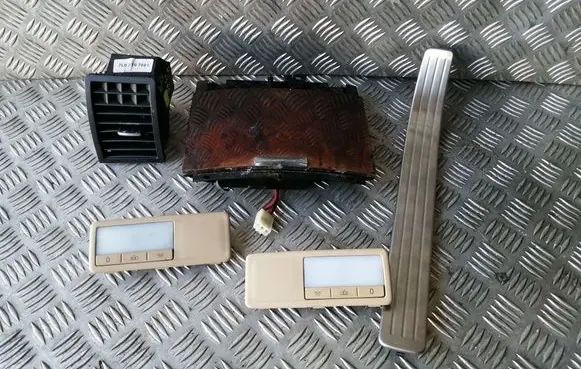 Ashtray (front)