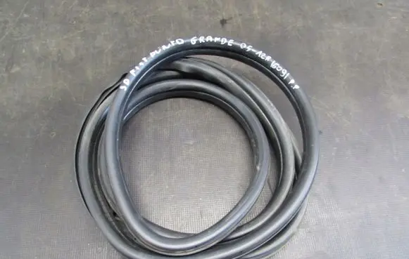 Fiat Grande Punto Front door rubber seal 