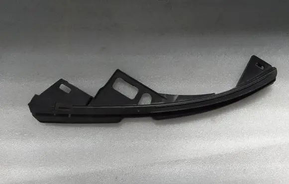 Volvo V50 Front bumper mounting bracket 30744956