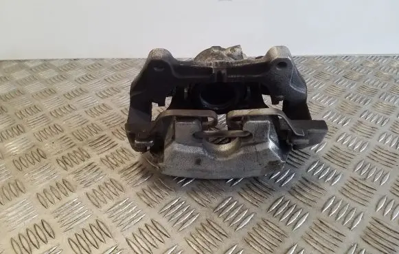Volvo XC60 Front brake caliper 31665741