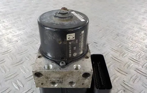 Volkswagen Caddy ABS Pump 1K0907379AC 00005305H0 10096003593