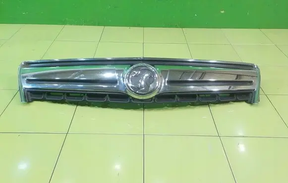 Opel Antara Front bumper upper radiator grill 25983424 UP178