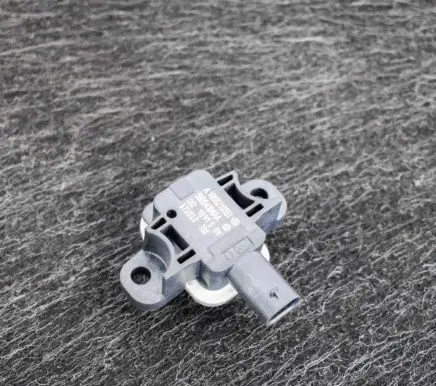 Mercedes-Benz GL X166 Airbag deployment crash/impact sensor