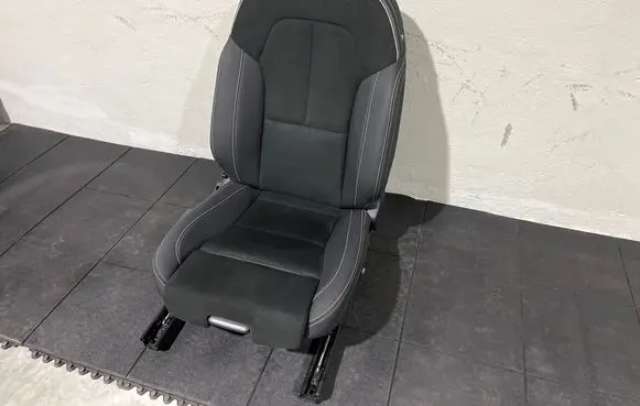 Volvo XC40 Front passenger seat 