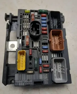 Citroen Berlingo Fuse module 9666700480