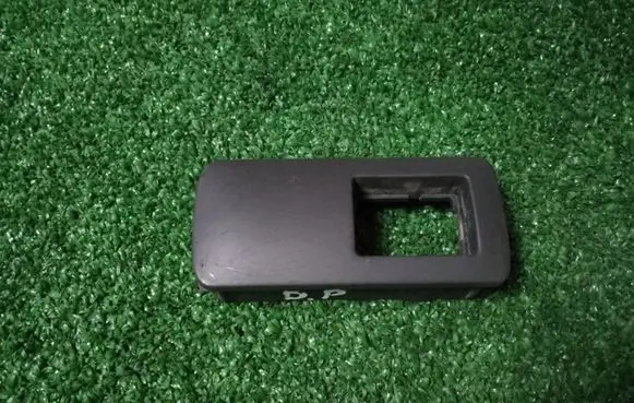 Opel Vectra C Front door window switch trim 24453571