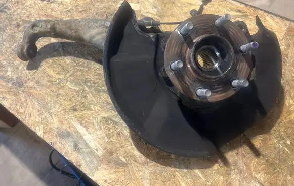 Nissan Navara D23 Front wheel hub