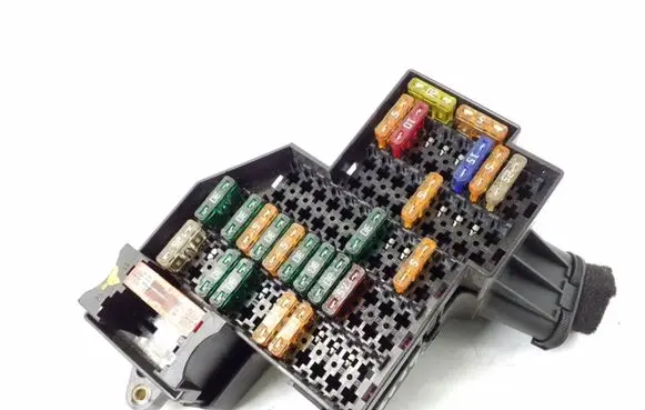 Porsche Cayenne (92A) Fuse module 7P0941824C