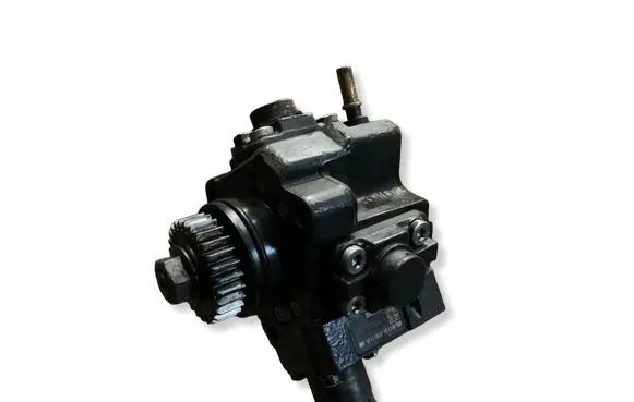 Renault Trafic III (X82) Fuel injection high pressure pump 0445010404