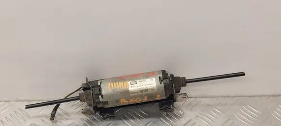 Peugeot 607 Seat adjustment motor 404827 9470480C