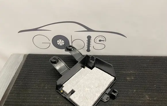 BMW X5 G05 Fuse box cover 6819625 61246819625