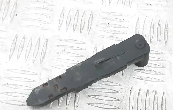 Volvo XC60 Headlight/headlamp mounting bracket 30763155
