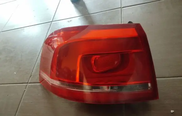 Volkswagen PASSAT B7 Rear/tail lights 3AF945095E