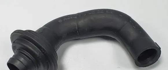 Mercedes-Benz S W221 Breather hose/pipe A2750180882