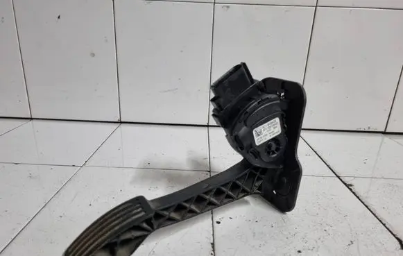 Ford Transit Accelerator throttle pedal 6C119F836CB 6PV00923800 C95YE02