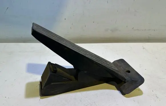 BMW 5 F10 F11 Accelerator throttle pedal 6852644 25916010 0205112465A