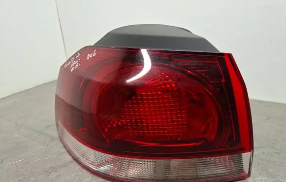 Volkswagen Golf VI Rear/tail lights 5K0945095F