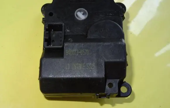 KIA Cerato Air flap motor/actuator B40073-0570 B400730570