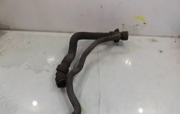 Audi A4 S4 B6 8E 8H Engine coolant pipe/hose 8E0121055N