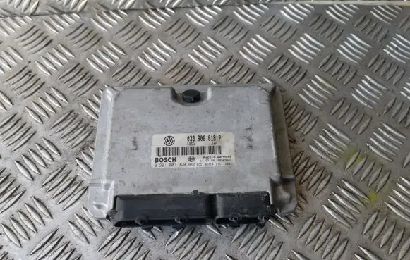 Volkswagen PASSAT B5 Engine control unit/module 038906018P 0281001720