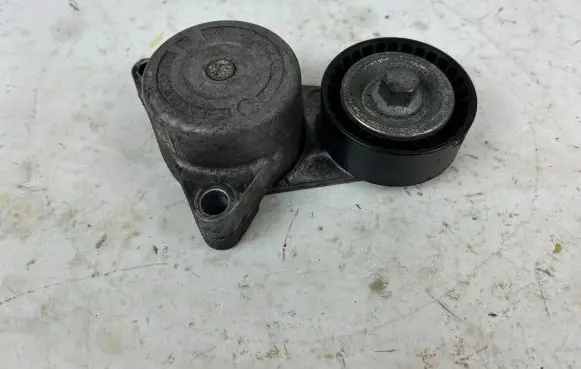 Mercedes-Benz E AMG W212 Alternator belt tensioner A2782000570