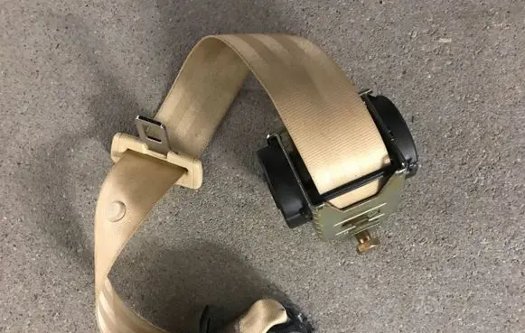Volkswagen Phaeton Middle seatbelt (rear) 3D0857807B