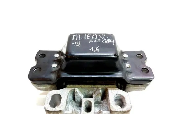 Seat Altea XL Engine mount bracket