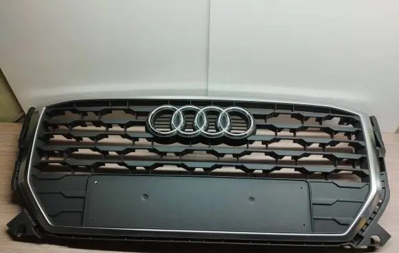 Audi Q2 - Front bumper upper radiator grill 81A853651 A70327