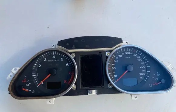 Audi A6 S6 C6 4F Speedometer (instrument cluster) 503000731101 4F0920900
