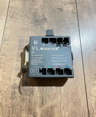 Mercedes-Benz C W204 Door control unit/module A2128203926 A2129028001 A2129004402