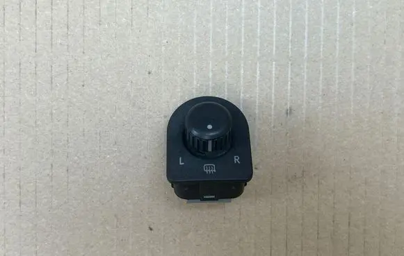 Volkswagen Transporter - Caravelle T5 Wing mirror switch 7E1959565E