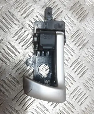 Hyundai Santa Fe Rear door interior handle 92613CM000 BRKTDR1S