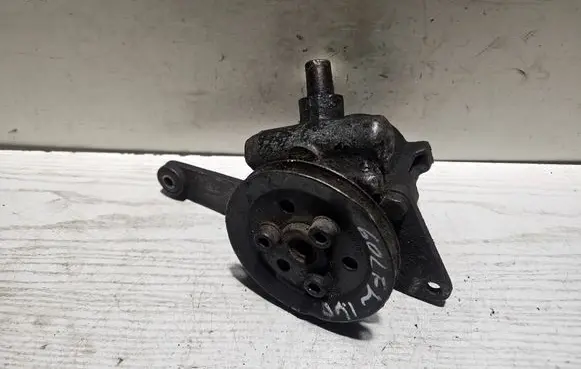 Volkswagen Golf II Power steering pump 027145255 027145521